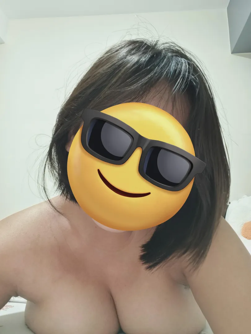 Hi? posted by hotsuckercali