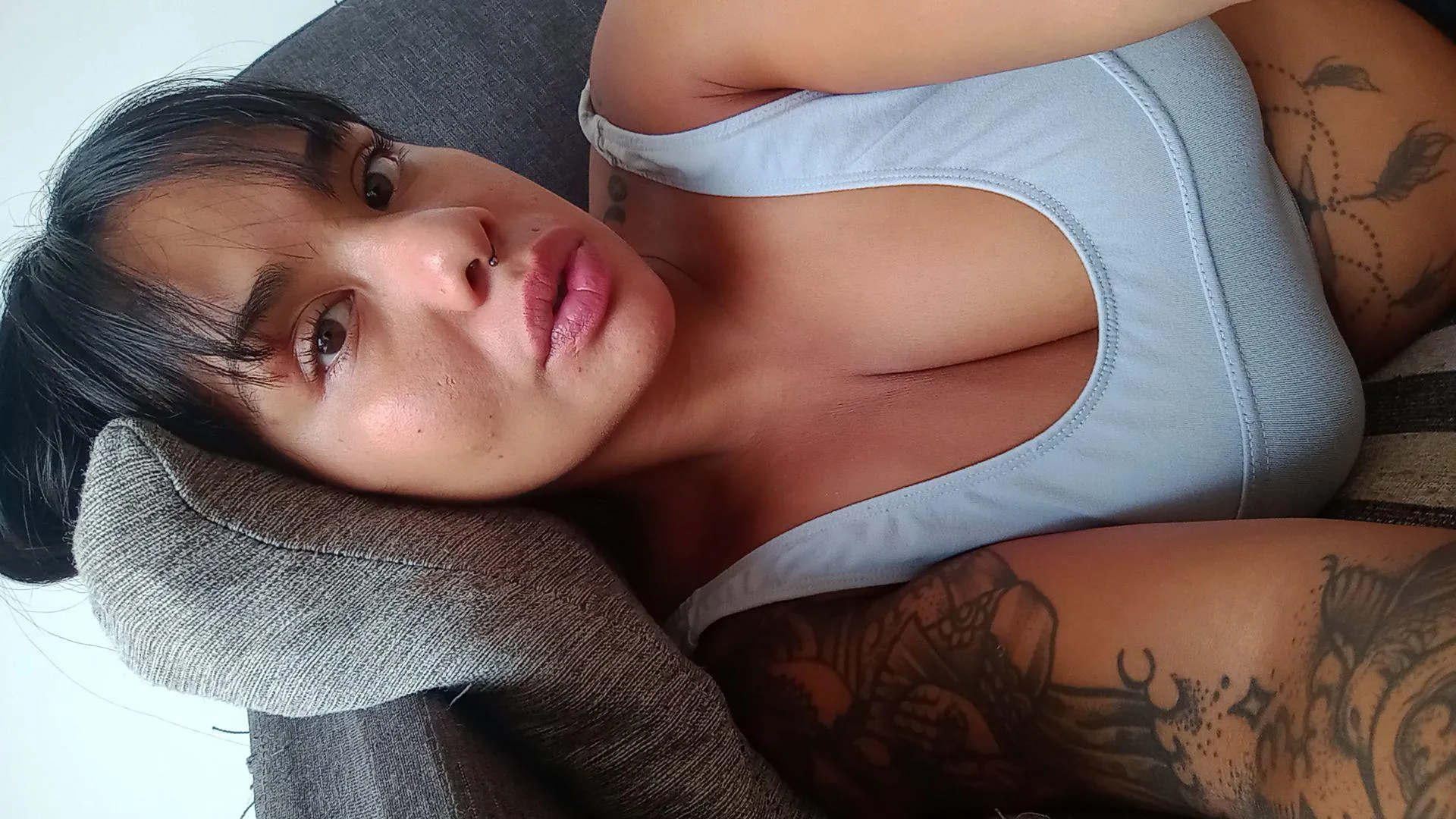 Hi bitch! posted by letti_curvy24