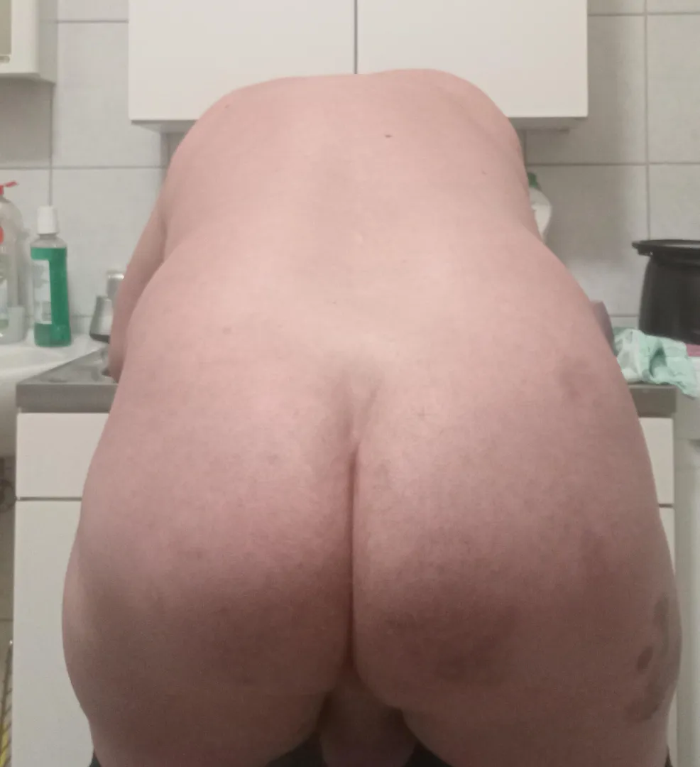 Hi fuck me  posted by Original-Chance8910