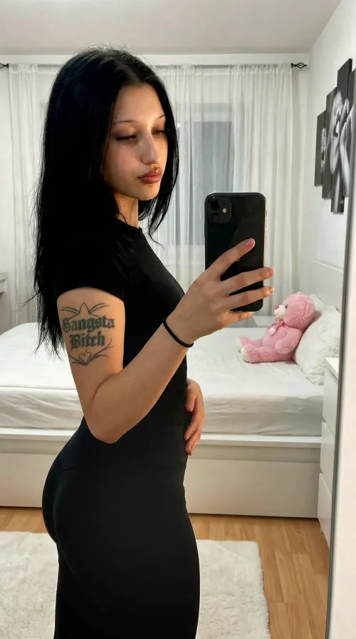 hi.. if ur an old man, say “yes” bcs ur my type. Can we do raw fun? by OkEconomics3748