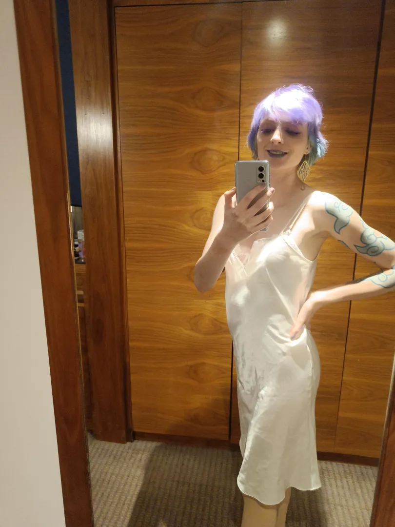 Hi I'm Lily posted by LilyBlack1001