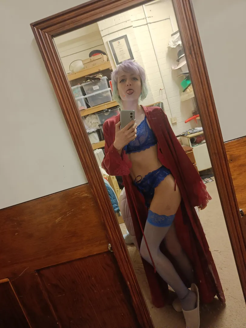 Hi I'm Lily from London posted by LilyBlack1001