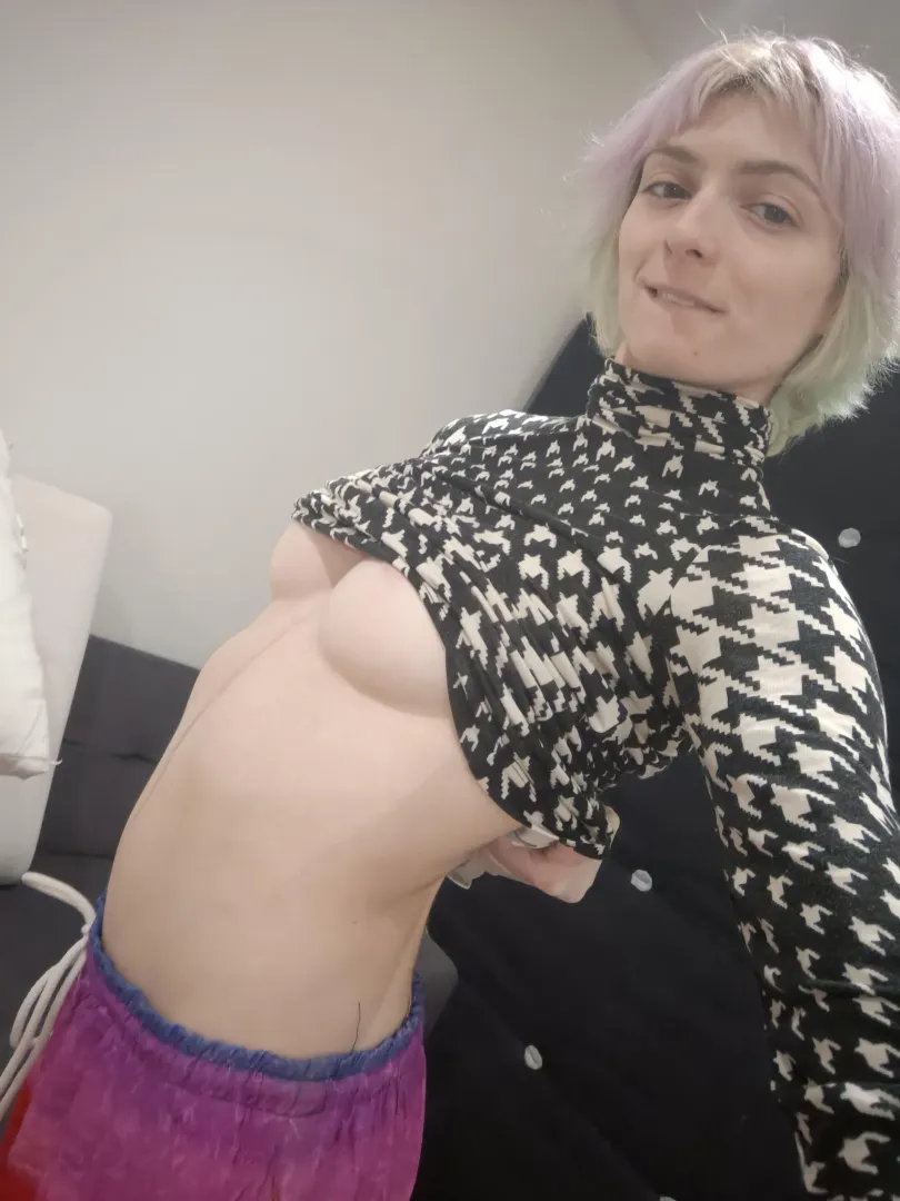 Hi I'm Lily from London posted by LilyBlack1001