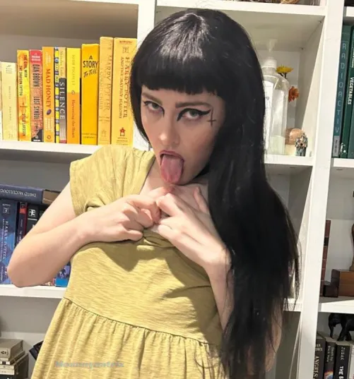 Hi I'm Sister YummyNipple and I'd love to teach you a lesson by Mommynatrix69