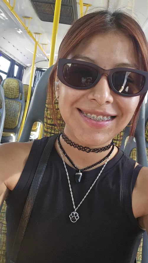 Hi, it's a very sunny day here but I'm trying to enjoy going to the beach ‍↕️ by marisa7991