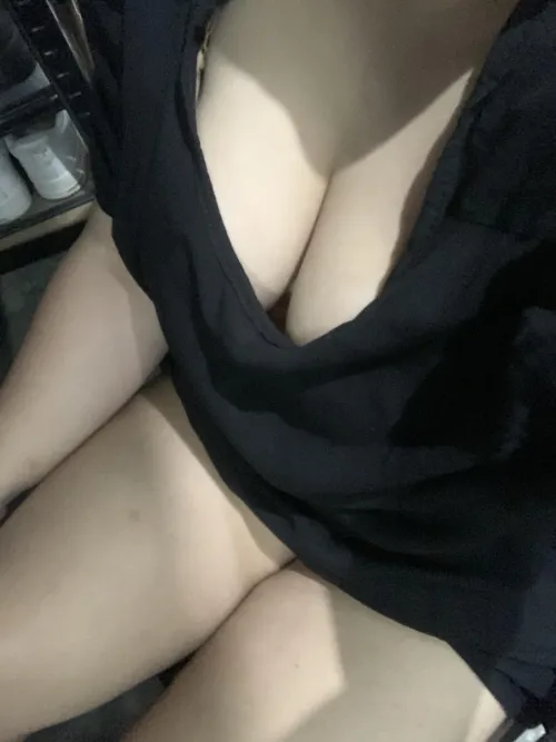 Hi? by ZealousidealUnion594