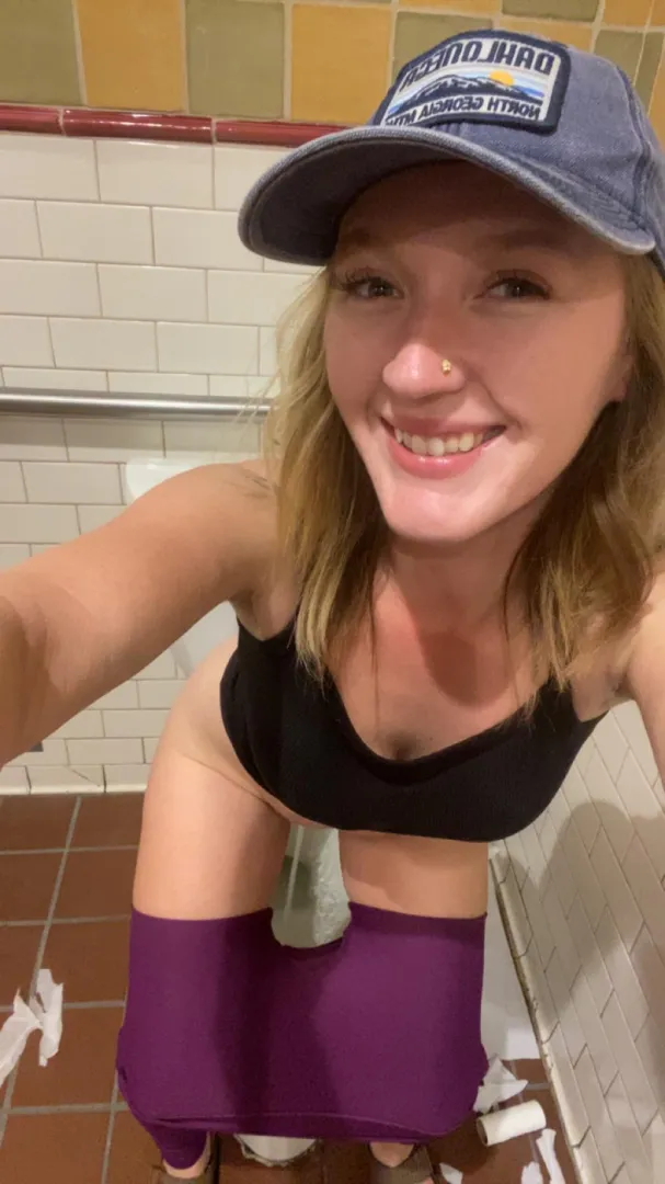 Hi there posted by SpitInMyMouth420_