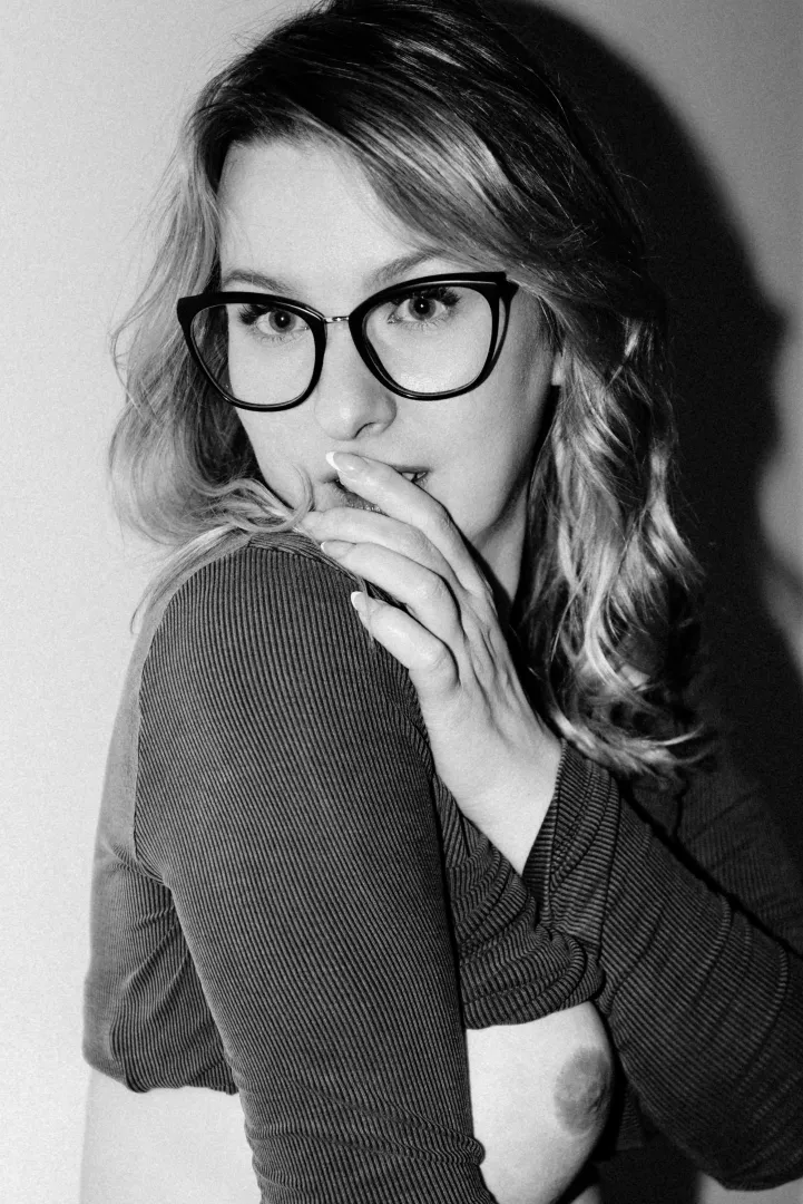 Hi there, I'm Vickee posted by TheVickeeMuse