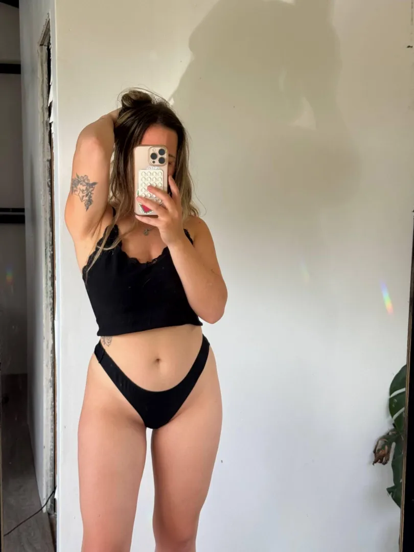 hidden thrills and stolen glances… who notices me like this? posted by Cheeky_Bubblegum