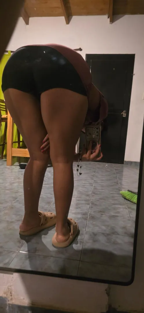 High waist, slow steps, unfair confidence posted by Virtualuuxx