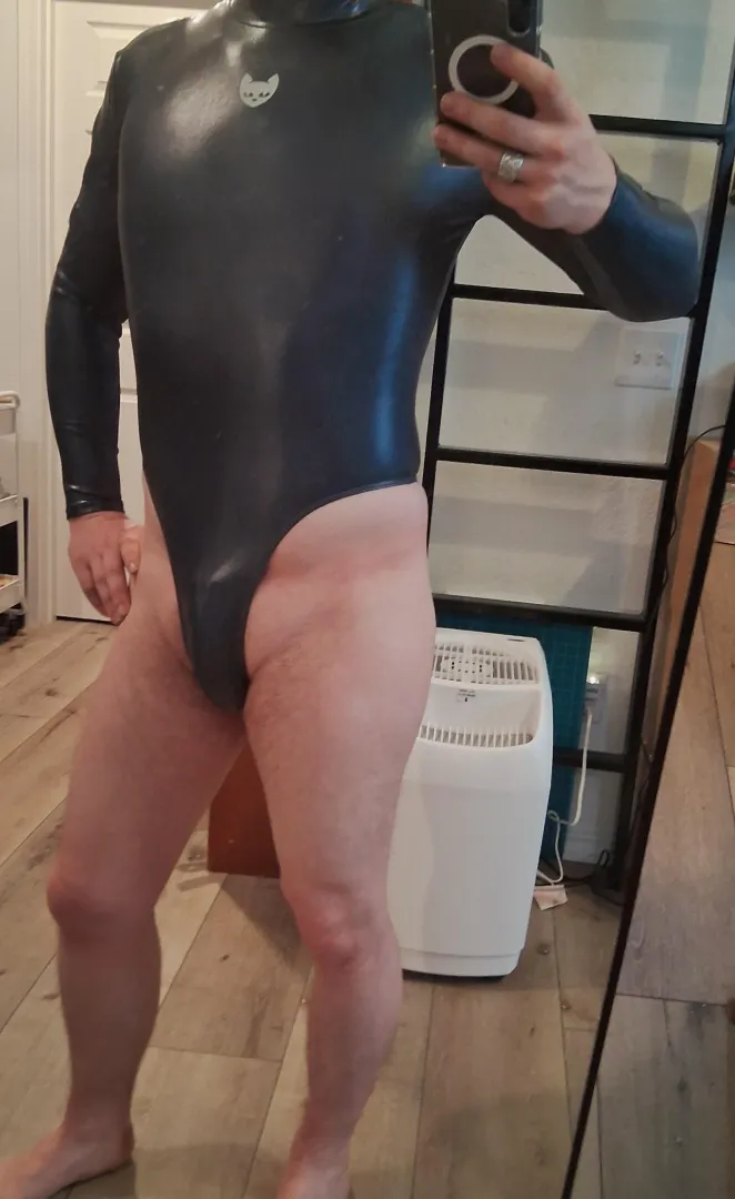 High waisted and happy ☺️ posted by latexflower