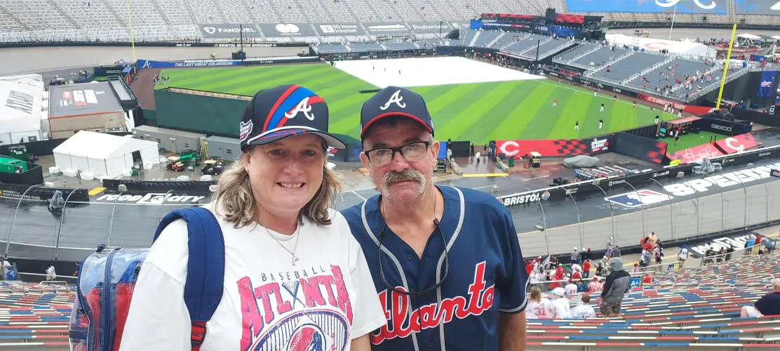 Highlander- margaritaville Feb 6-11. [54m55F] couple looking for friends. [Mf4mf] hanf out with. Traveling alone. by skubasteve71