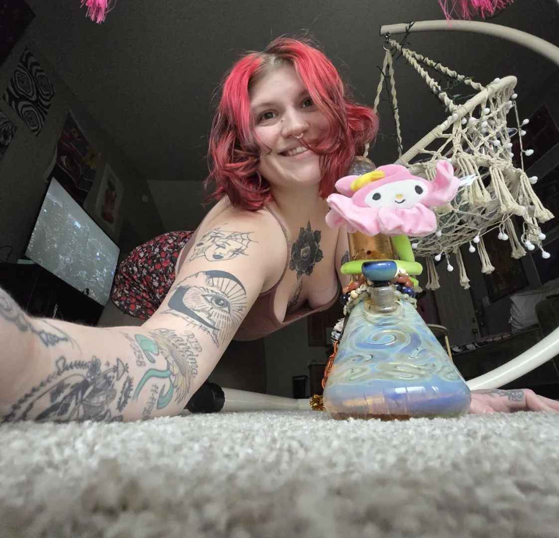 Hii smoke with me! posted by cannakweeen