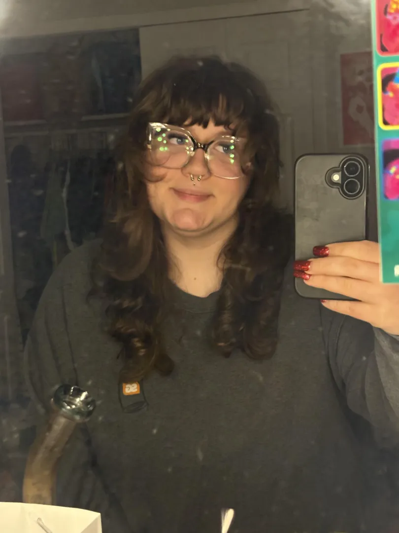 Hiii! I wanted to show off my new hair cut ✨✨ posted by scatqueen420