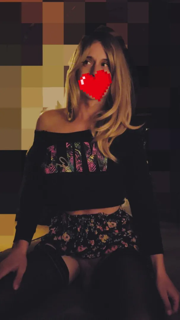 Hiiiii ! I am Alice ! ❤️ posted by Alice_Delicia_FemB