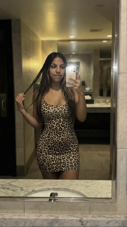 Hmmm… who wants this dress…? by Personal_Junket_3549