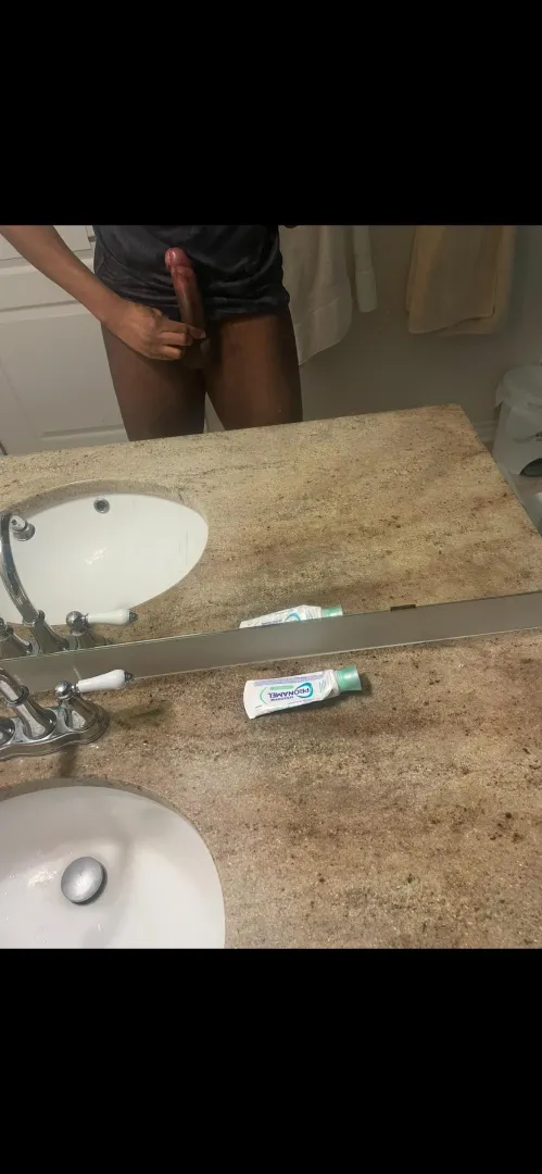 HMU for raw chocolate BBC pipe M4F posted by Commercial-Wish-4815