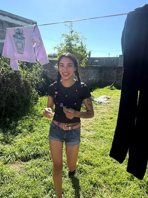 Hope older guys like petite girls like me by sunniesdaye