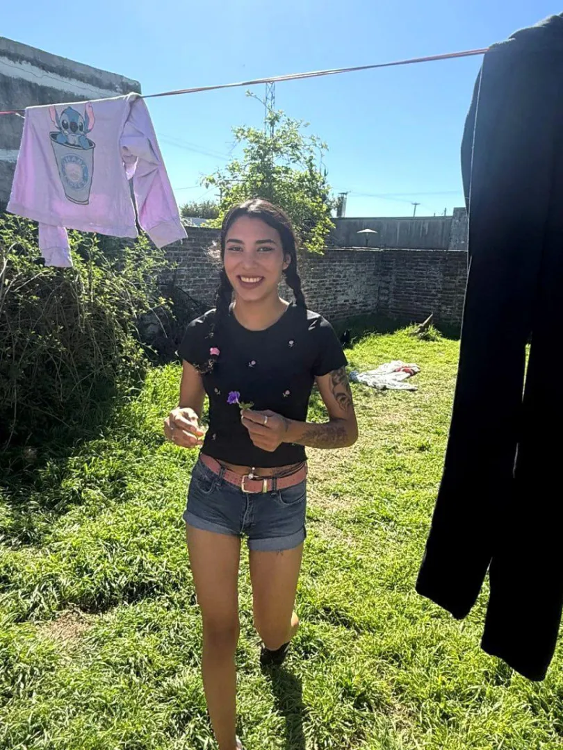 Hope older guys like petite girls like me posted by sunniesdaye