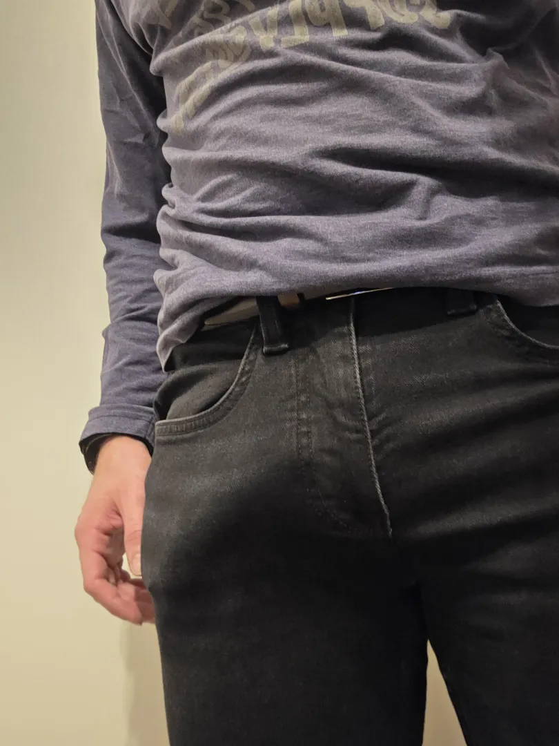 Hope some hot ladies will notice posted by eurfun