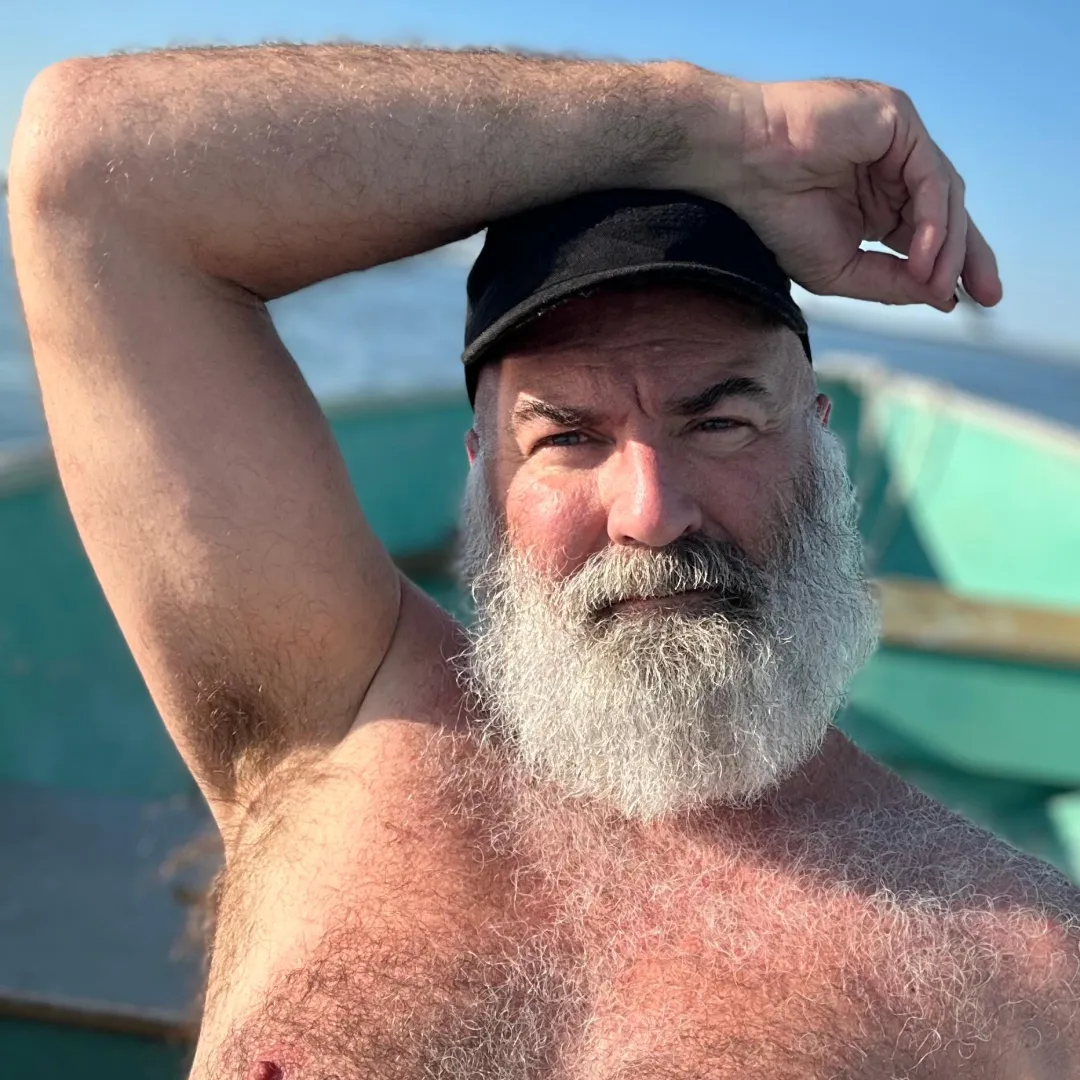 Hope you bears are having a good weekend. posted by BuckHolester