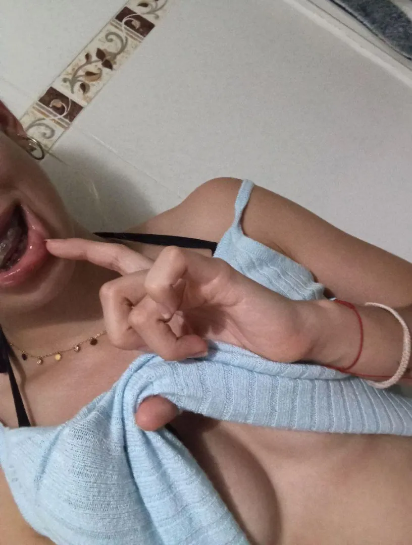 Hope you won't mind my braces while giving sloppy bl0w posted by SerenIvy_