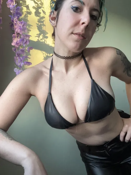 Hope you're good at obeying by sirenskiss3