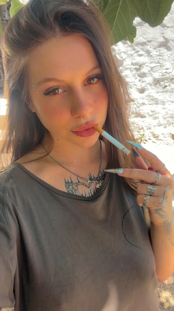 Hope you’re having a great smoking week posted by Zowii222