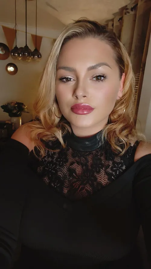 Hope you’re having a happy Valentines day by LegsAndEggs25