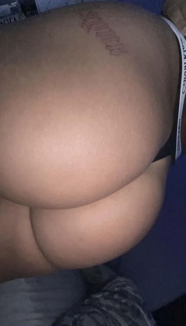 Hopefully this makes your Monday bootyful! posted by BigBootyyyyVal