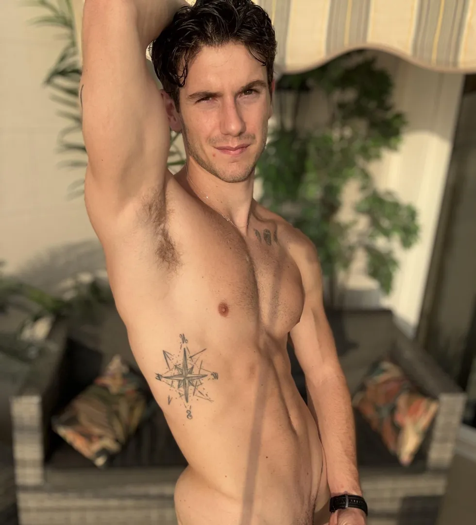 Hoping I’m your type posted by Zachsofficial