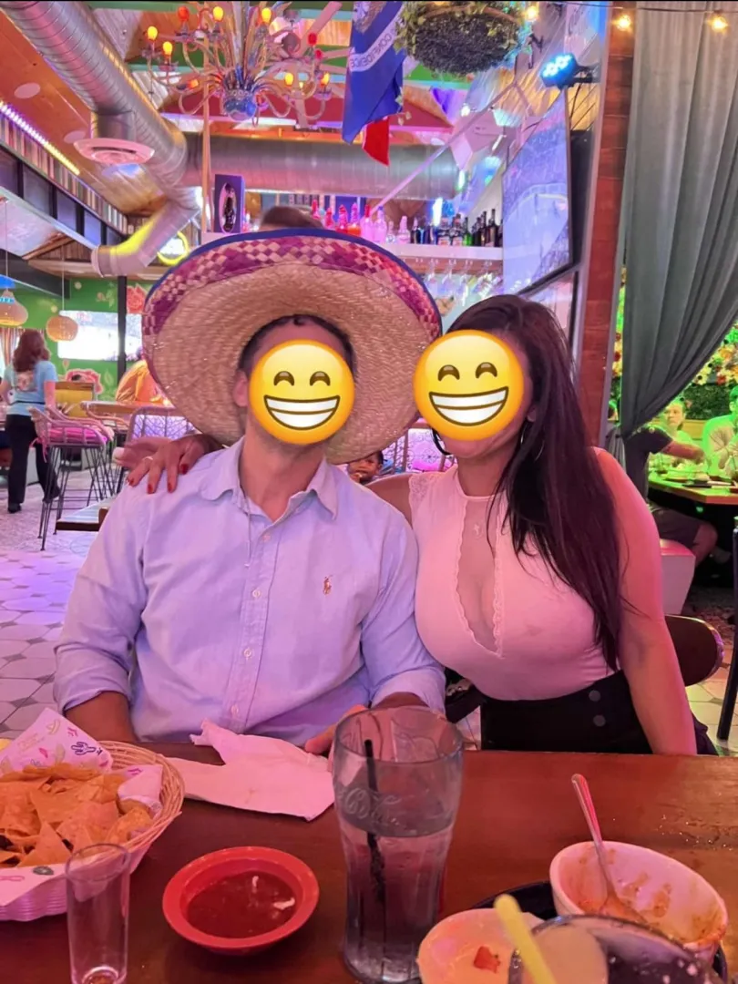 Hoping to meet with another couple in the bossier area. Caption for details. posted by LaLatinacpl