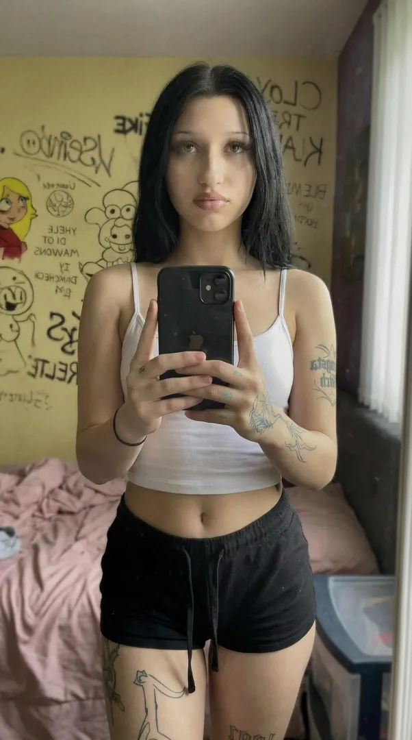 horny rn, can u come to me and eat my ass? posted by Glum-Court3234