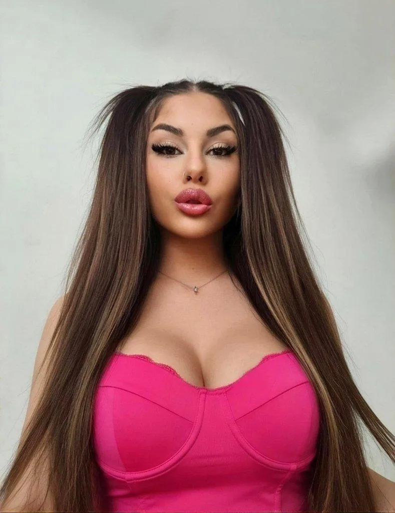 Hot mean brats like me always break your loser brain  posted by ArabellaStonne