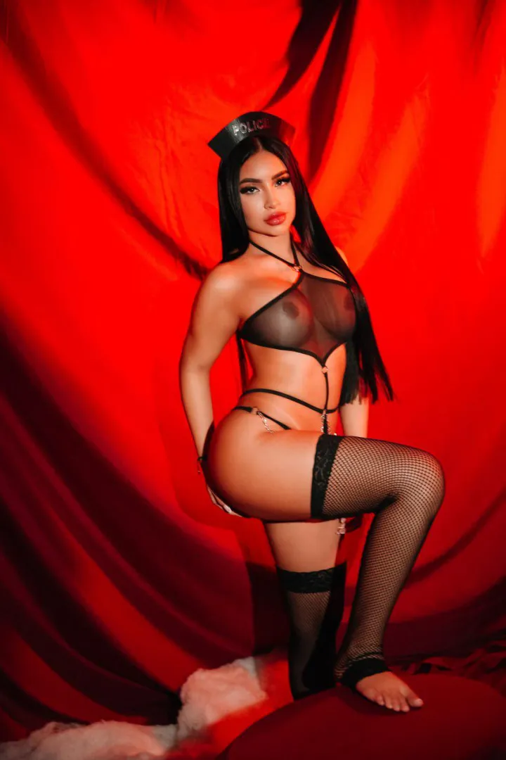 Hot or hotter posted by foreversophia