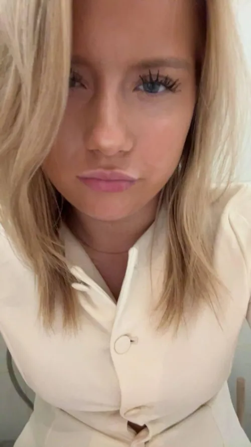 Hot or no by princessisabellee