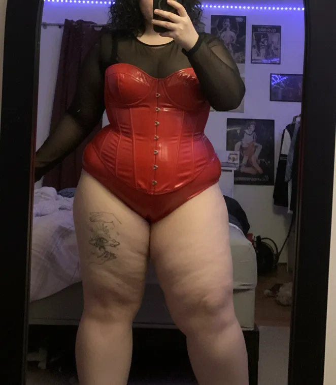 Hot, red, curvy & ready for the night posted by princexmae