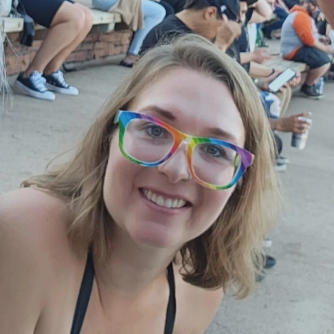 hot tub and fun FM 4 F posted by ohmeohmymy420