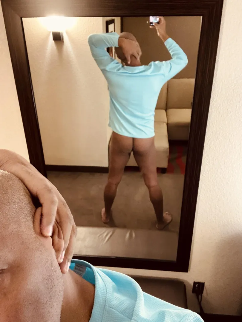 Hotel mirror doing its job. posted by LimitAdorable1076