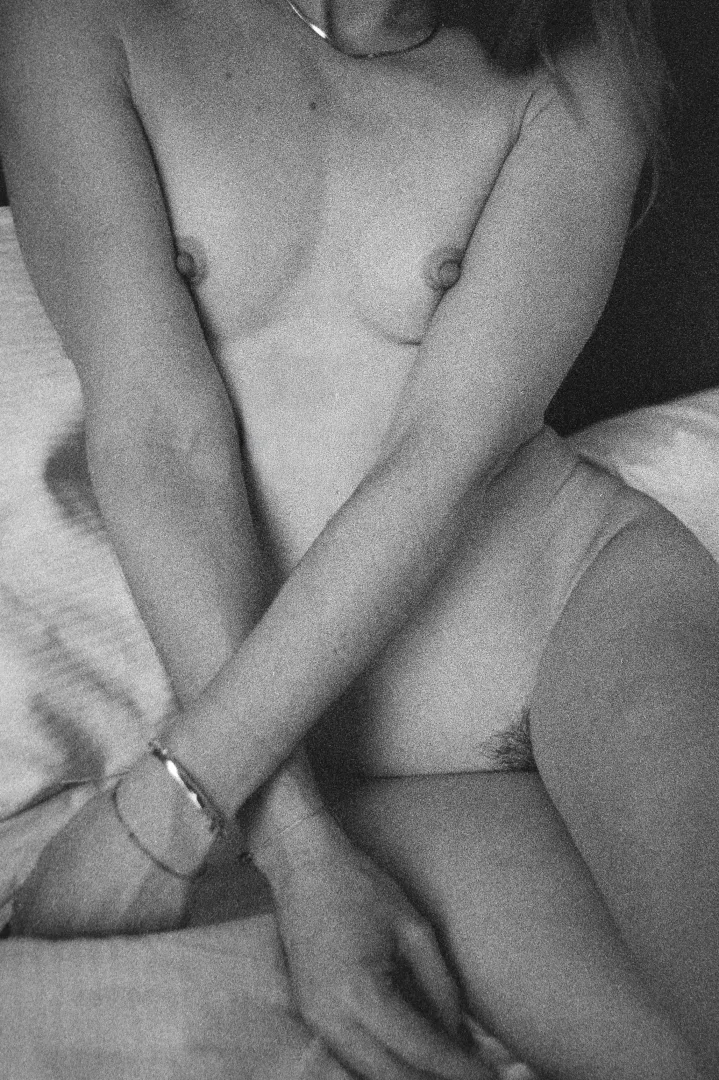 Hotel Suite | Leica M6 Ilford Delta posted by BeauteFeminin