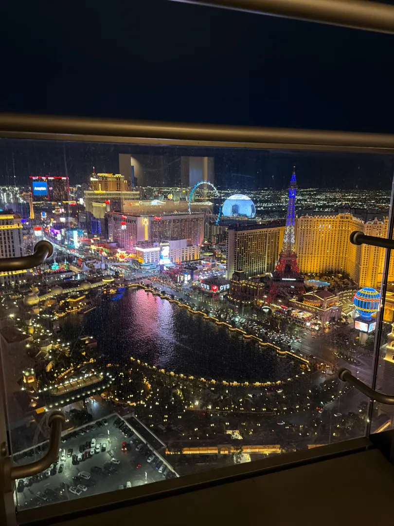 Hotwife couple hosting at Cosmo (44/45) posted by Funsizehwhubby