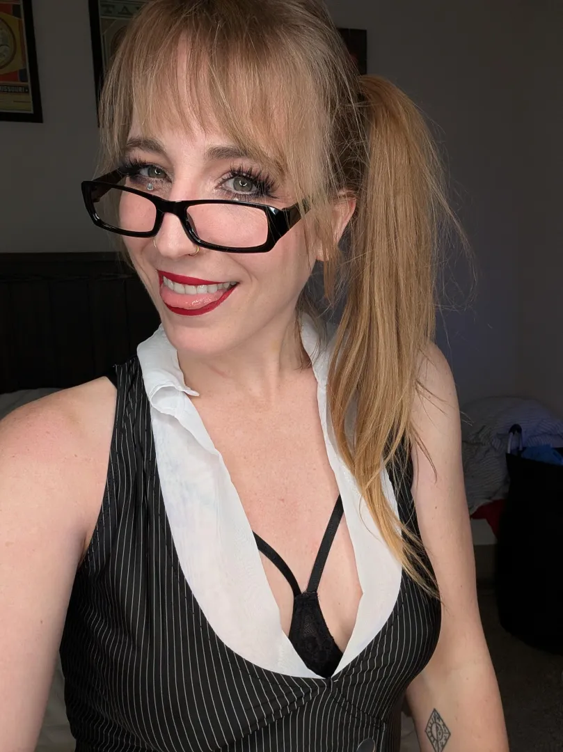 How am I doing, boss? posted by JojoJezebel