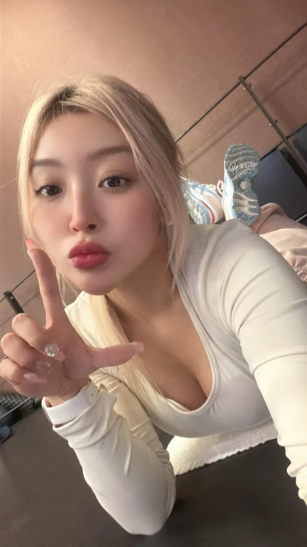 How bad do you want to see me sweaty and glowing after the gym? posted by sentgoddessmomo