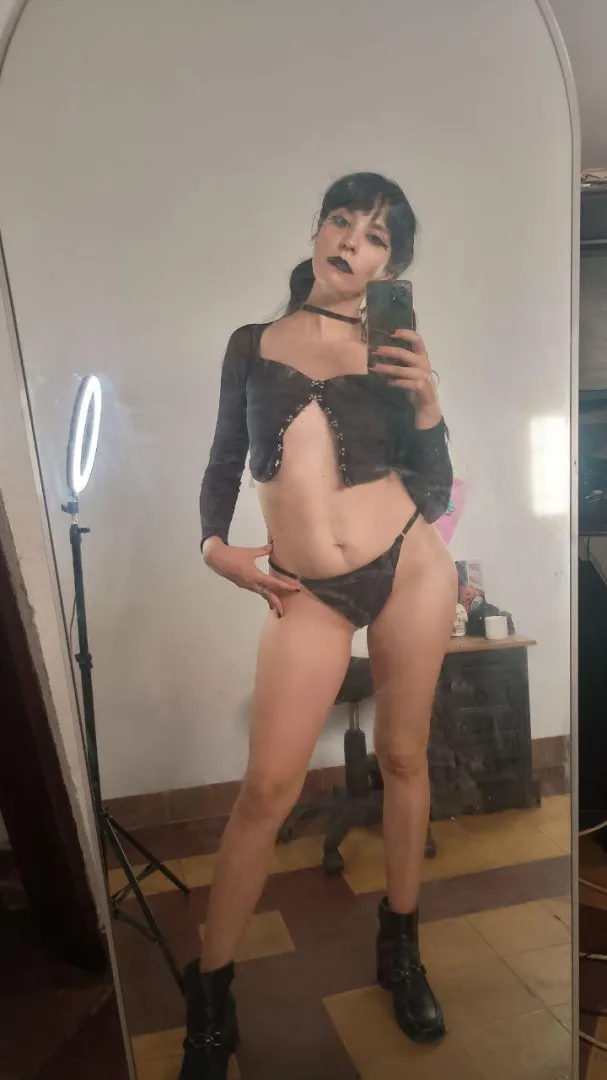 How do I look ?  posted by Old_Sort_8455