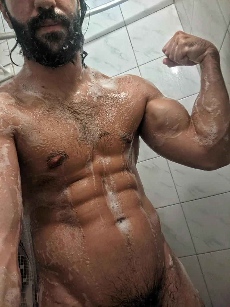 How do I look?  posted by funnstuff321