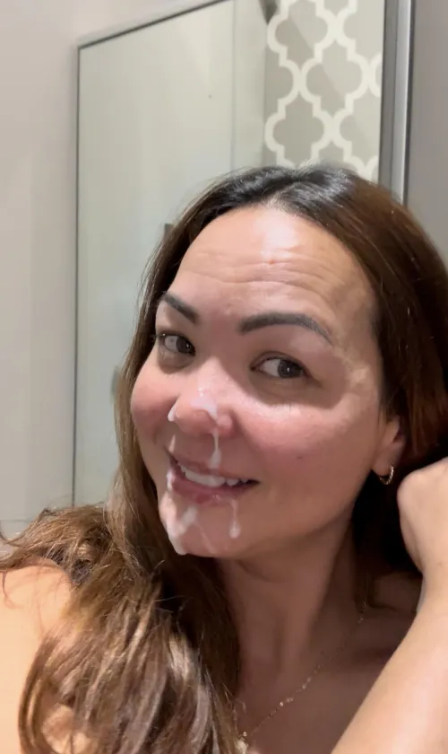 How do I look? by ScarletNightALLnight