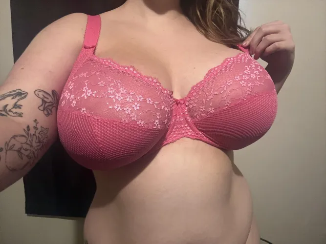 How do you feel about bright pink? by CurvyDevotion