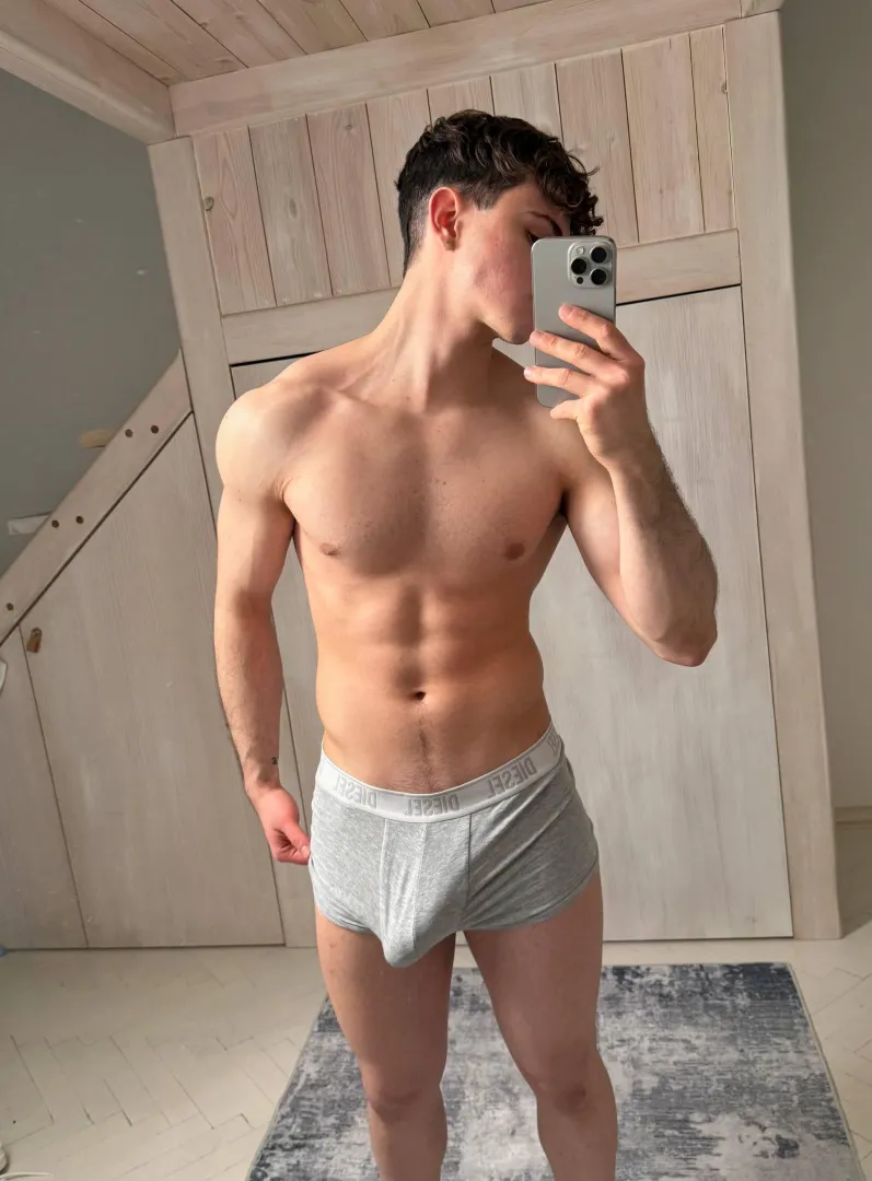 How fast can you make me cum?  posted by Flavio_Morino