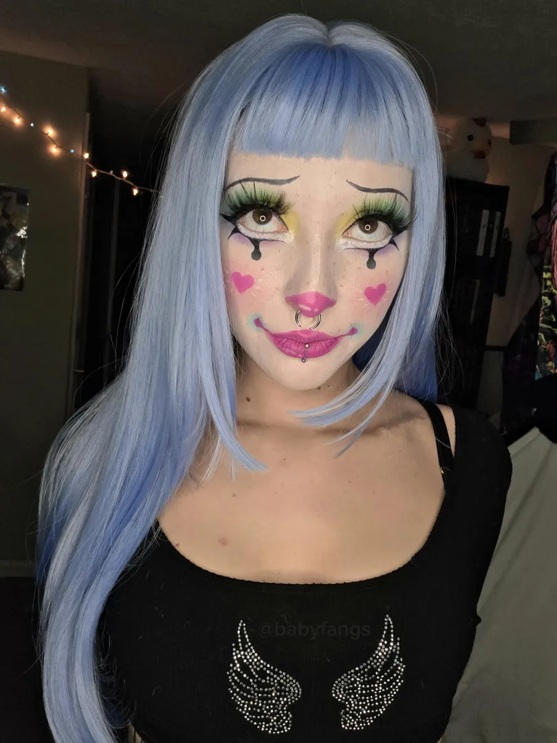 how I look up at u posted by babyfangz69