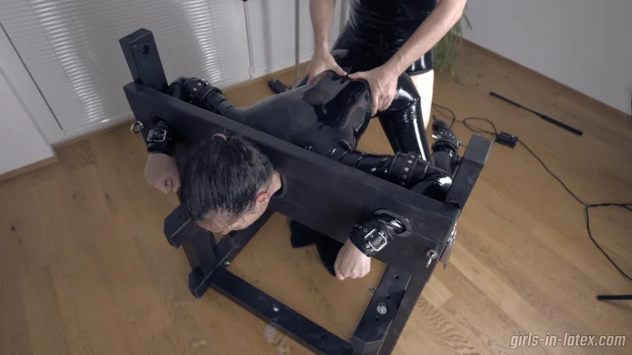 How long could you endure  by latex-girl